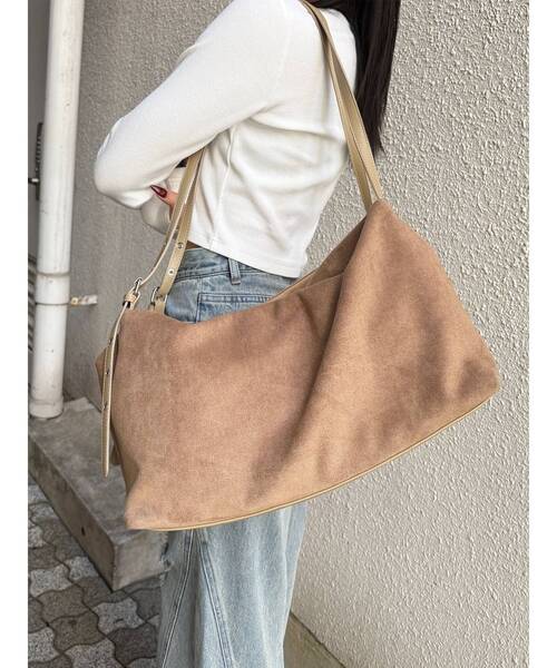 MURUA（ムルーア）の「レクタングルボストンバッグ（ボストンバッグ・レディース・ベージュ/ブラック・FREE）」の14枚目の写真