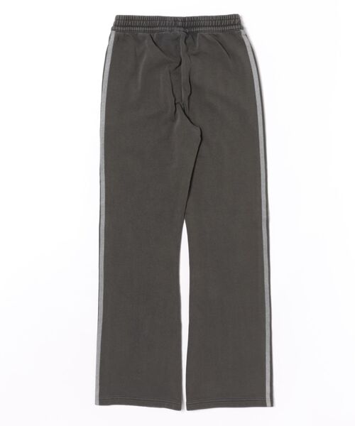 adidas(アディダス)の「AVAVAV AV TRACK PANT(その他パンツ・レディース・ブラック・LARGE/MEDIUM/SMALL)」の4枚目の写真