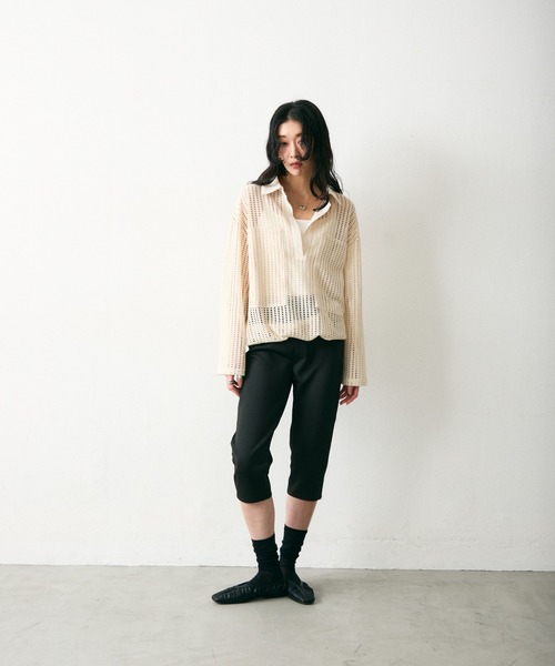 Lutim by u(ルチバイユー)の「メッシュ2WAYシルエットポロトップス(Tシャツ/カットソー・レディース・ブラック/ナチュラル/ブラック系その他・FREE)」の6枚目の写真