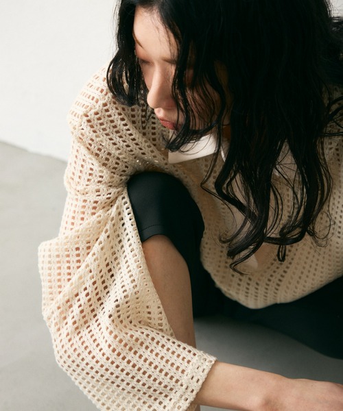 Lutim by u(ルチバイユー)の「メッシュ2WAYシルエットポロトップス(Tシャツ/カットソー・レディース・ブラック/ナチュラル/ブラック系その他・FREE)」の9枚目の写真