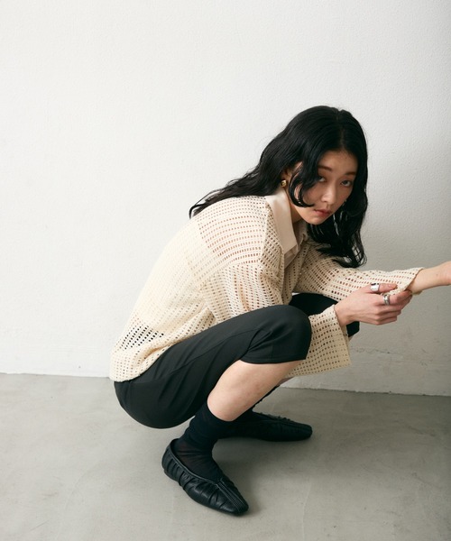Lutim by u(ルチバイユー)の「メッシュ2WAYシルエットポロトップス(Tシャツ/カットソー・レディース・ブラック/ナチュラル/ブラック系その他・FREE)」の16枚目の写真