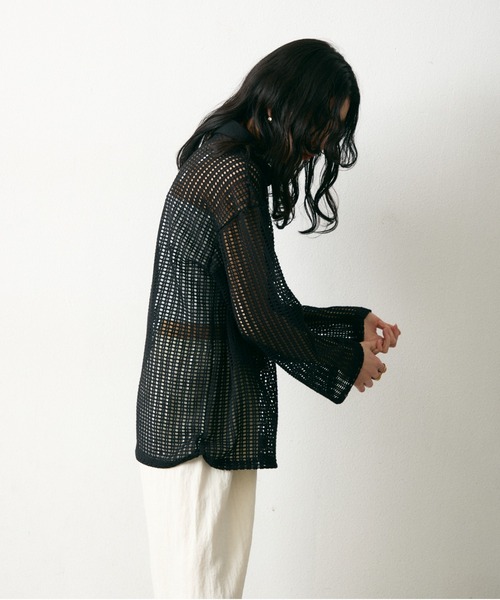 Lutim by u(ルチバイユー)の「メッシュ2WAYシルエットポロトップス(Tシャツ/カットソー・レディース・ブラック/ナチュラル/ブラック系その他・FREE)」の21枚目の写真