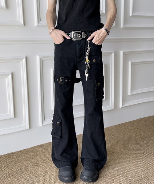 Ressaca(レサーカ)の「ベルトデザインフレアカーゴパンツ(カーゴパンツ・メンズ・ブラック・M/XL/L)」の4枚目の写真