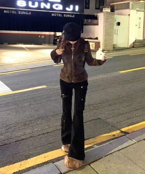 Ressaca(レサーカ)の「ベルトデザインフレアカーゴパンツ(カーゴパンツ・メンズ・ブラック・M/XL/L)」の17枚目の写真