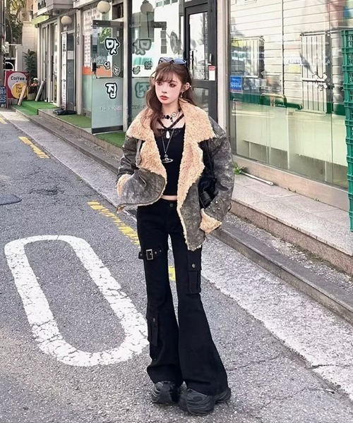 Ressaca(レサーカ)の「ベルトデザインフレアカーゴパンツ(カーゴパンツ・メンズ・ブラック・M/XL/L)」の16枚目の写真