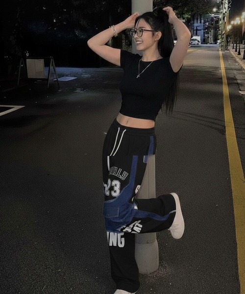 Pt18kg(プラチナイチハチキログラム)の「異素材ミックス×カラーブロックバギーデニム(デニムパンツ・レディース・ピンク/レッド/ブラック/グリーン・FREE)」の12枚目の写真