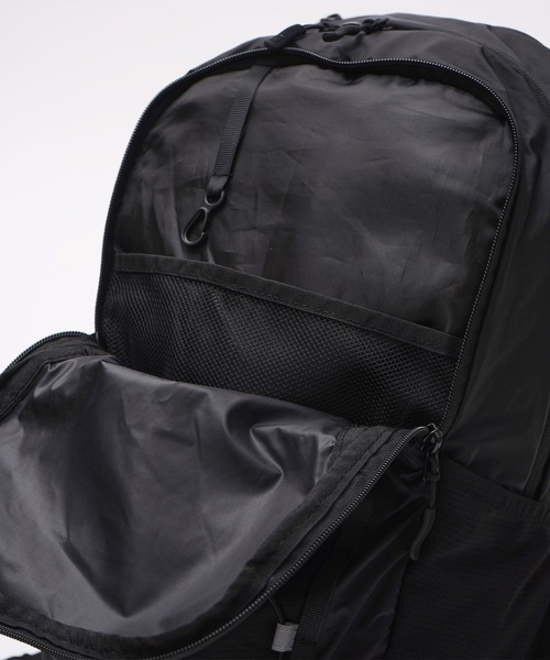 KiU(キウ)の「軽量ライトウェイトフィットバッグ パッカブルバックパック ナイロンリュック(バックパック/リュック・レディース・ブラック/ターコイズブルー/イエロー・FREE)」の17枚目の写真