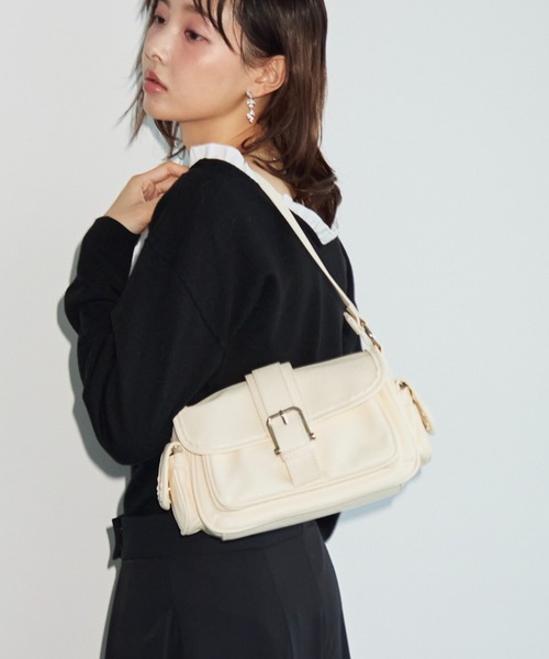 krahe(クレーエ)の「フロントバックル ポケットショルダーバッグ(ショルダーバッグ・レディース・ホワイト/ベージュ/ブラウン・FREE)」の2枚目の写真