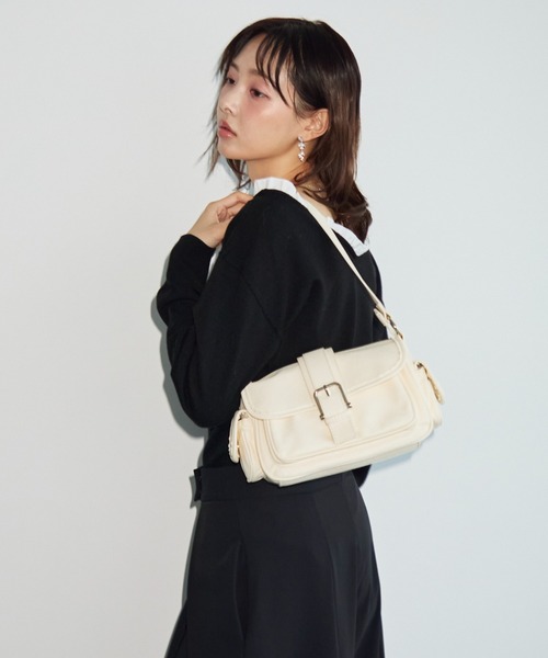 krahe(クレーエ)の「フロントバックル ポケットショルダーバッグ(ショルダーバッグ・レディース・ホワイト/ベージュ/ブラウン・FREE)」の7枚目の写真