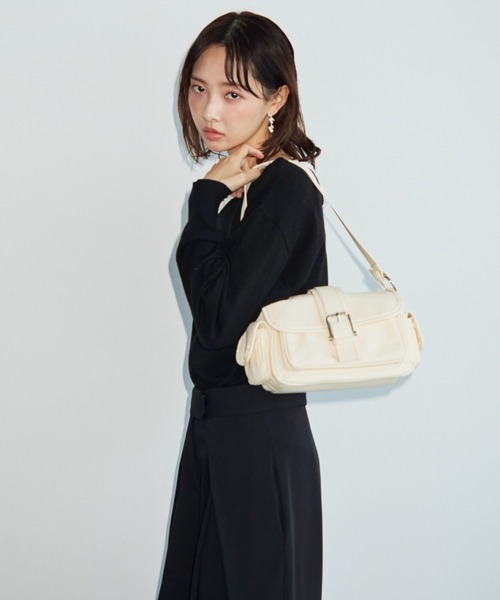 krahe(クレーエ)の「フロントバックル ポケットショルダーバッグ(ショルダーバッグ・レディース・ホワイト/ベージュ/ブラウン・FREE)」の6枚目の写真