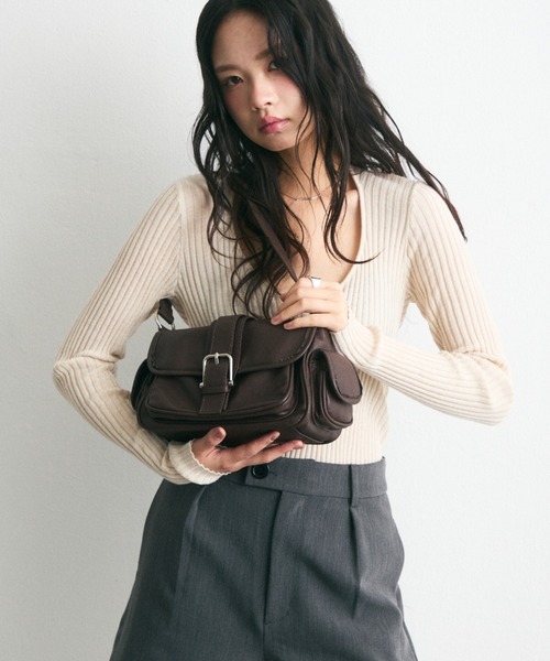 krahe(クレーエ)の「フロントバックル ポケットショルダーバッグ(ショルダーバッグ・レディース・ホワイト/ベージュ/ブラウン・FREE)」の10枚目の写真