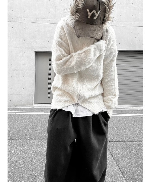 YACA(ヤーカ)の「Shaggy Knit Hoodie/シャギーニットフーディー(パーカー・レディース・ブラック/アイボリー・FREE)」の3枚目の写真