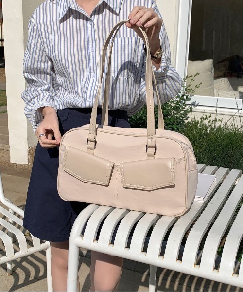 FINEnough(ファインナフ)の「ボストンカレッジショルダーバッグ/Wポケット(ショルダーバッグ・レディース・ピンク/グリーン/ブルー/アイボリー/ブラック・FREE)」の7枚目の写真