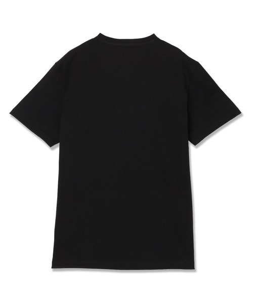Guess（ゲス）の「Short Sleeves Crew Neck Satin Patch Tee Tシャツ（Tシャツ/カットソー・メンズ・ブラック/アイボリー・LARGE/MEDIUM/SMALL/X-LARGE）」の3枚目の写真