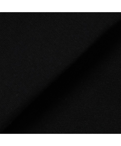 Guess（ゲス）の「Short Sleeves Crew Neck Satin Patch Tee Tシャツ（Tシャツ/カットソー・メンズ・ブラック/アイボリー・LARGE/MEDIUM/SMALL/X-LARGE）」の8枚目の写真