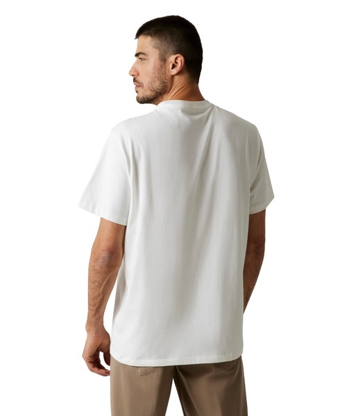 Short Sleeves Crew Neck Satin Patch Tee Tシャツ | GUESS(ゲス