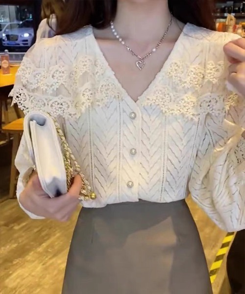 Flugge(フラッジー)の「シアーレースカラーブラウス(シャツ/ブラウス・レディース・アイボリー・LARGE/MEDIUM)」の4枚目の写真