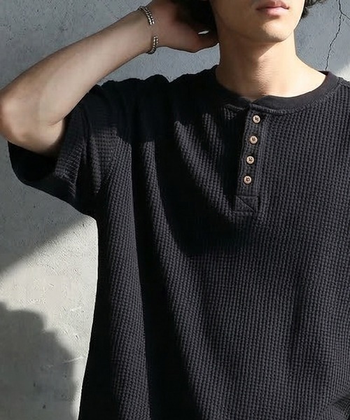 antiqua(アンティカ)の「ワッフル 綿100 ヘンリーネック Tシャツ(Tシャツ/カットソー・レディース・ブラック/カーキ/杢グレー/ナチュラル/ブルー/スミクロ・P/R)」の22枚目の写真