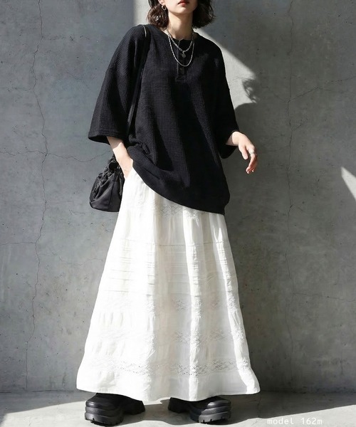 antiqua(アンティカ)の「ワッフル 綿100 ヘンリーネック Tシャツ(Tシャツ/カットソー・レディース・ブラック/カーキ/杢グレー/ナチュラル/ブルー/スミクロ・P/R)」の15枚目の写真