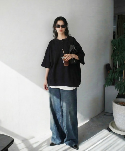 antiqua(アンティカ)の「ワッフル 綿100 ヘンリーネック Tシャツ(Tシャツ/カットソー・レディース・ブラック/カーキ/杢グレー/ナチュラル/ブルー/スミクロ・P/R)」の19枚目の写真