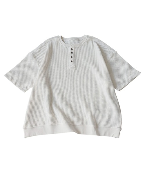 antiqua(アンティカ)の「ワッフル 綿100 ヘンリーネック Tシャツ(Tシャツ/カットソー・レディース・ブラック/カーキ/杢グレー/ナチュラル/ブルー/スミクロ・P/R)」の9枚目の写真