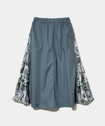 go slow caravan（ゴースローキャラバン）の「ScoLar/スカラー　動物肖像柄 ツイルスカート（スカート）」