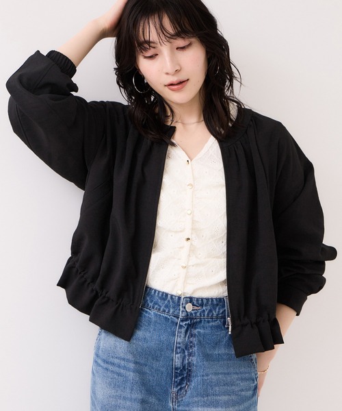 VIS（ビス）の「美easyリネンライクジップ裾フリルブルゾン/イージーケア・接触冷感（ブルゾン・レディース・ブラック/キナリ・FREE）」の2枚目の写真
