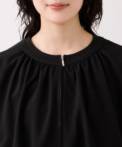 VIS（ビス）の「美easyリネンライクジップ裾フリルブルゾン/イージーケア・接触冷感（ブルゾン・レディース・ブラック/キナリ・FREE）」の20枚目の写真
