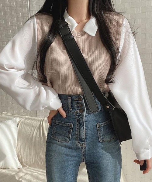 SallyLunn(サリーラン)の「ニットベストドッキング ブラウス(シャツ/ブラウス・レディース・ブラック/ブルー/ベージュ・LARGE/MEDIUM)」の1枚目の写真