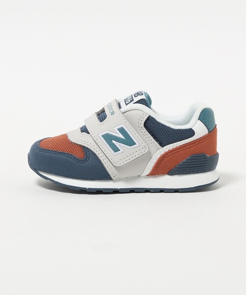 NEW BALANCE(ニューバランス)の「<New Balance>996 Hook and Loop スニーカー / キッズ(スニーカー・キッズ・ベージュ/ネイビー/ライトピンク・15cm/16cm/14cm)」の2枚目の写真