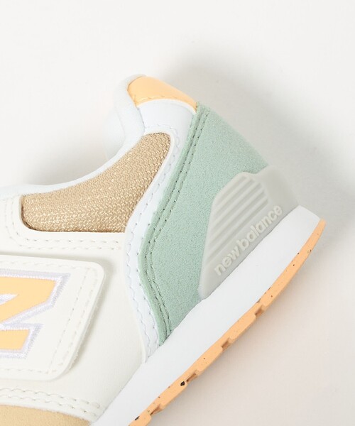 NEW BALANCE(ニューバランス)の「<New Balance>996 Hook and Loop スニーカー / キッズ(スニーカー・キッズ・ベージュ/ネイビー/ライトピンク・15cm/16cm/14cm)」の17枚目の写真