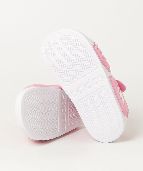adidas(アディダス)の「アディレッタ サンダル ADILETTE SANDAL 2 K / アディダス adidas(サンダル・キッズ・ピンク/ブルー/ブラック・23.0cm/22.0cm/21.0cm/20.0cm/19.0cm/17.0cm/18cm)」の4枚目の写真