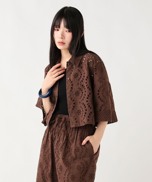 BEAMS HEART(ビームスハート)の「【洗濯可・セットアップ対応】INDIAレース シャツ(シャツ/ブラウス・レディース・オフホワイト/ブラウン/ブラック・FREE)」の3枚目の写真