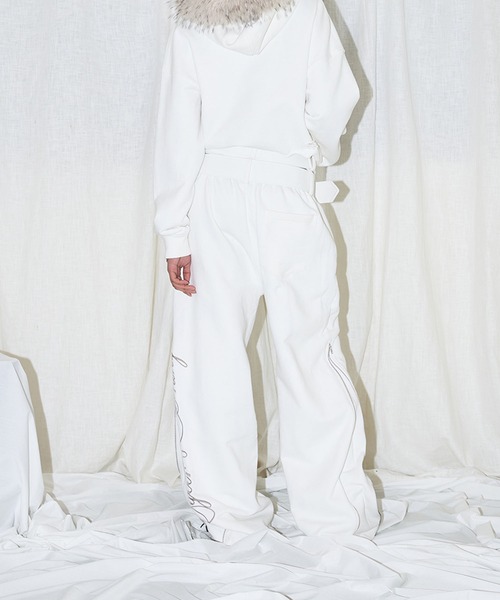 EYEER（イワイイアル）の「◇EYEER◇ブランド直輸入正規品/ベルト付き ジップアップ スウェットパンツ BELTED ZIP-UP SWEATPANTS（スウェットパンツ・レディース・ホワイト/ブラック・M/S）」の17枚目の写真