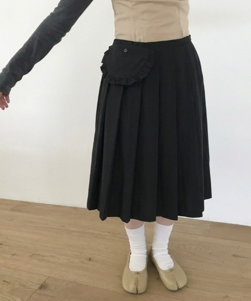 Teem Store(チームストア)の「【2点セット】【マルチウェイ】レイヤード風ポシェット付き プリーツミディアムスカート(スカート・レディース・グレー/ブラック・F)」の15枚目の写真