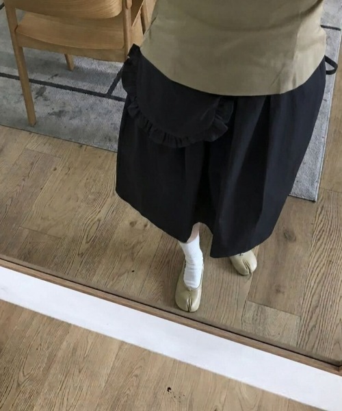 Teem Store(チームストア)の「【2点セット】【マルチウェイ】レイヤード風ポシェット付き プリーツミディアムスカート(スカート・レディース・グレー/ブラック・F)」の16枚目の写真