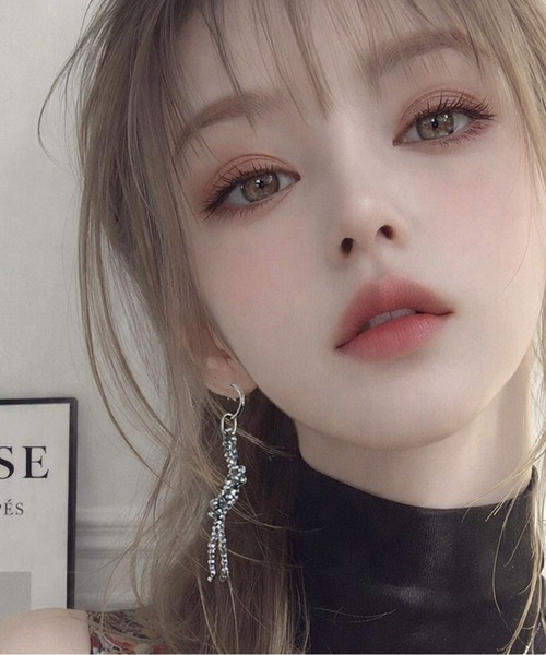 NOLITA LABORATORY(ノリータラボラトリー)の「【 NOLITA / ノリータ 】ロング クリスタルビーズ イヤリング KANNA(イヤリング・レディース・シルバー・FREE)」の4枚目の写真