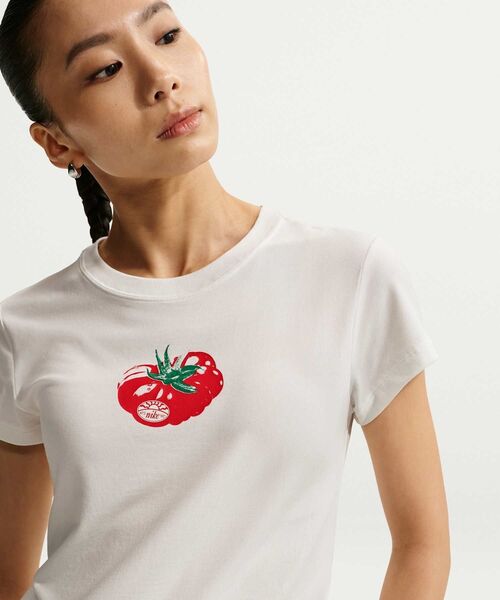 NIKE（ナイキ）の「ナイキ スポーツウェア チル ニット ウィメンズ スリム モッドクロップド Tシャツ / Nike Sportswear Chill Knit Women's Slim Mod-Cropped T-Shirt IO3532-133 Sail（Tシャツ/カットソー・レディース・クリーム・XS/XL/L/M/S）」の3枚目の写真