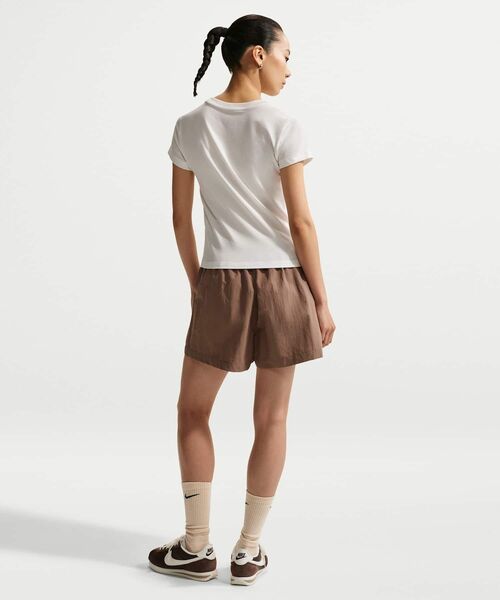 NIKE（ナイキ）の「ナイキ スポーツウェア チル ニット ウィメンズ スリム モッドクロップド Tシャツ / Nike Sportswear Chill Knit Women's Slim Mod-Cropped T-Shirt IO3532-133 Sail（Tシャツ/カットソー・レディース・クリーム・XS/XL/L/M/S）」の5枚目の写真