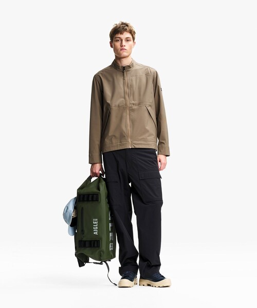 AIGLE(エーグル)の「撥水 保温 3レイヤー ソフトシェルジャケット(ブルゾン・メンズ・サンドベージュ/ブラック・L/S/M)」の3枚目の写真