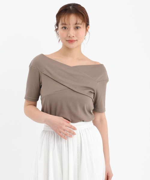 Andemiu(アンデミュウ)の「クロスオフショルカットソー659220(Tシャツ/カットソー・レディース・ブラック/モカ・FREE)」の15枚目の写真
