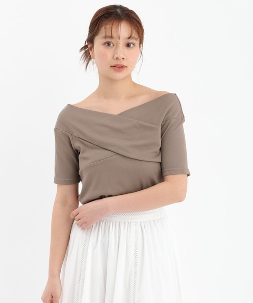 Andemiu(アンデミュウ)の「クロスオフショルカットソー659220(Tシャツ/カットソー・レディース・ブラック/モカ・FREE)」の16枚目の写真
