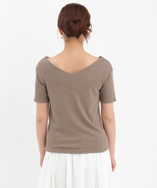 Andemiu(アンデミュウ)の「クロスオフショルカットソー659220(Tシャツ/カットソー・レディース・ブラック/モカ・FREE)」の19枚目の写真