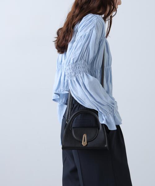 FREE'S MART（フリーズマート）の「金具付きミニショルダーバッグ（ショルダーバッグ・レディース・ブラック/ブルー・ﾌﾘ-）」の2枚目の写真