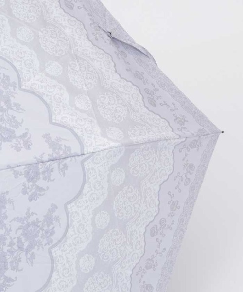 axes femme（アクシーズファム）の「レース柄晴雨兼用折りたたみ傘（長傘・レディース・チャコール/ラベンダー・FREE）」の13枚目の写真