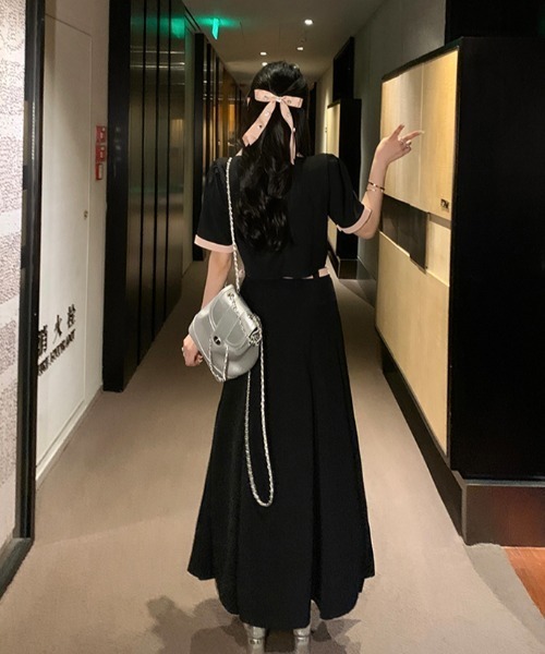 FAVORITO(ファヴォリート)の「襟付きシングルブレストショートトップススカートセットアップ(セットアップ・レディース・ブラック・XL/L/M)」の6枚目の写真