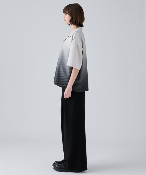 VELNUS(ベルナス)の「【VELNUS】Cool-Touch Beautiful Gradient Stripe Open-Collar Short-Sleeve Shirt/〈接触冷感付き〉ビューティフルグラデーションストライプ半袖オープンカラーシャツ(シャツ/ブラウス・メンズ・サックスブルー/ブラック・L/M/S)」の15枚目の写真