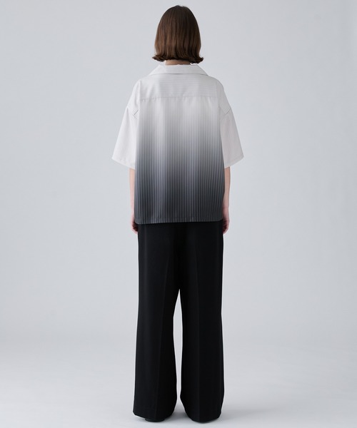 VELNUS(ベルナス)の「【VELNUS】Cool-Touch Beautiful Gradient Stripe Open-Collar Short-Sleeve Shirt/〈接触冷感付き〉ビューティフルグラデーションストライプ半袖オープンカラーシャツ(シャツ/ブラウス・メンズ・サックスブルー/ブラック・L/M/S)」の16枚目の写真