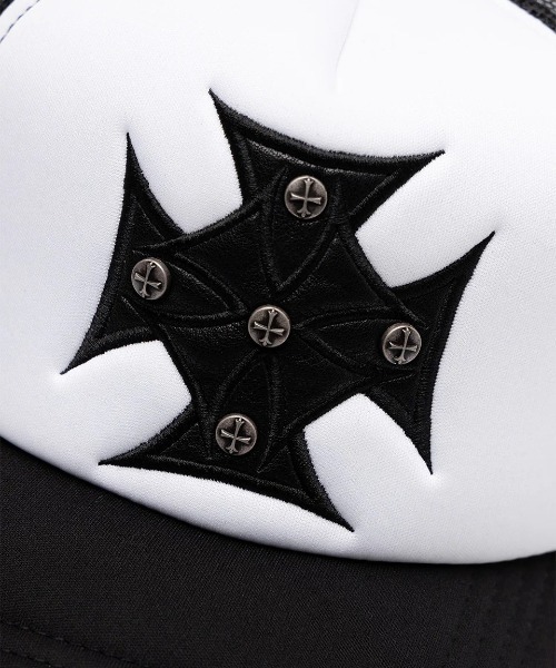 SUPPLIER(サプライヤー)の「A'GEM/9 × .kom 『SUPPLIER/サプライヤー』Iron Cross Leather Patch Mesh Cap/アイアンクロス レザーパッチ メッシュキャップ(キャップ・メンズ・ホワイト×ブラック・FREE)」の2枚目の写真