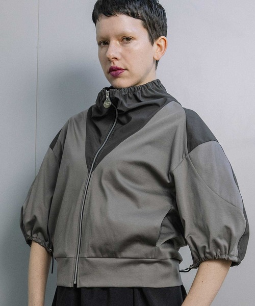 MARECHAL TERRE（マルシャルテル）の「【UVカット/接触冷感/吸水速乾/防シワ】ライトブルゾン（ブルゾン・レディース・ブラック/オフホワイト/チャコールグレー/ネイビー・MEDIUM）」の3枚目の写真